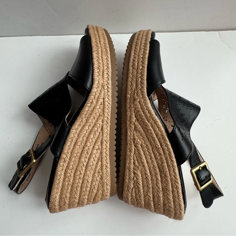 SOUL Naturalizer Ocean  Black and Tan Wedge Sandals